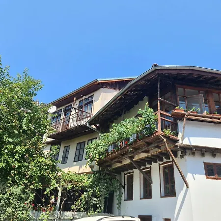 Gurko 7, 2br, Center, Free Parking Guest house