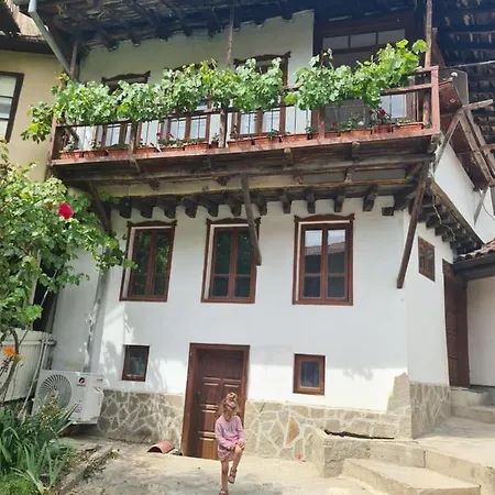 Gurko 7 Heritage House - Old Town, Private Parking 4* Veliko Tŭrnovo