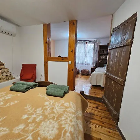 Gurko 7 Heritage House - Old Town, Private Parking Casa de hóspedes Veliko Tŭrnovo