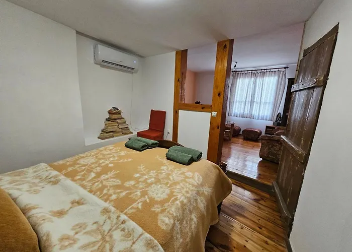 Gurko 7, 2br, Center, Free Parking Guest house